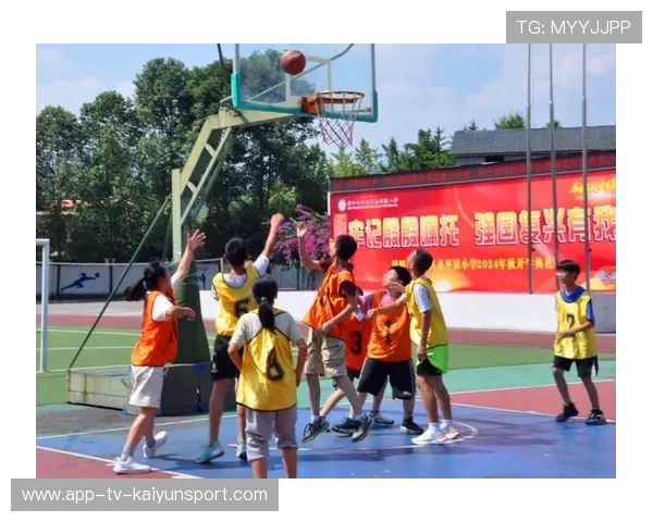 篮球运动在中国家庭教育理念中的融入方向,结合篮球运动的特点,论述如何体现它的教育功能